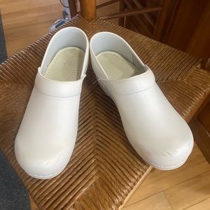 Sanita, white size 38